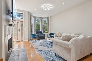 S Indiana Ave D-L2709-007.jpg