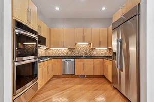S Indiana Ave D-L2709-013.jpg