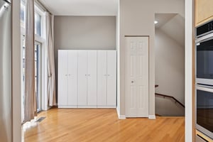 S Indiana Ave D-L2709-016.jpg