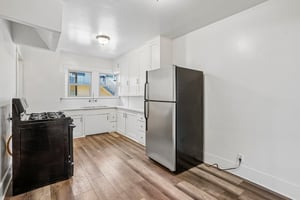 Stanley Ave-S0310-012.jpg
