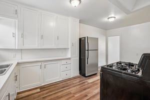 Stanley Ave-S0310-016.jpg