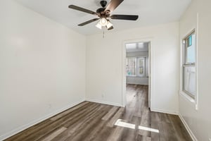 Stanley Ave-S0310-018.jpg