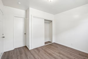 Stanley Ave-S0310-022.jpg