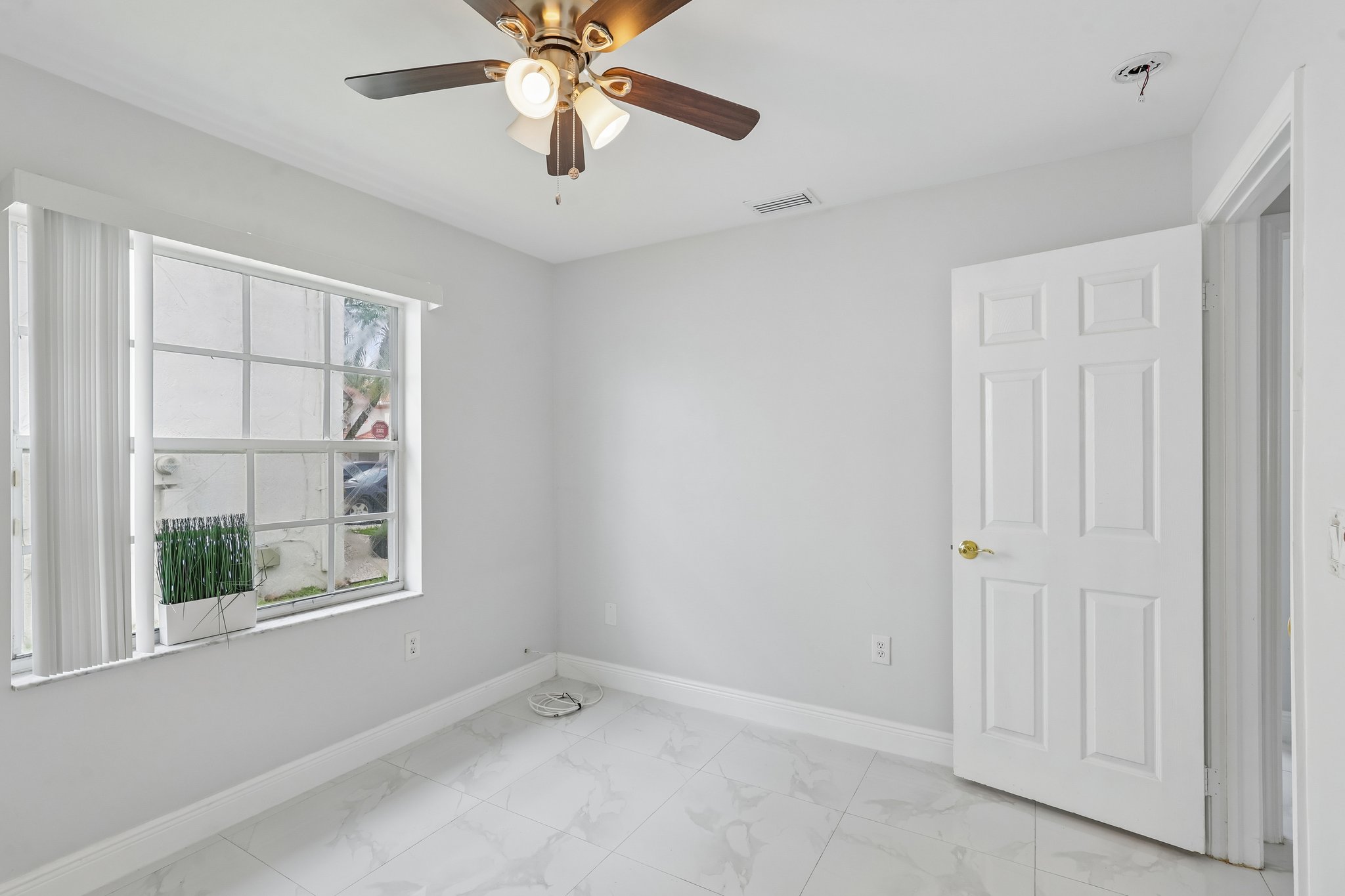 NW 6th Dr-S1907-035.jpg
