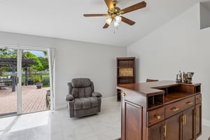 NW 6th Dr-S1907-018.jpg
