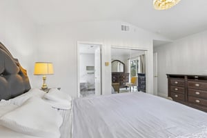 NW 6th Dr-S1907-027.jpg