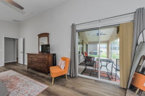 Master Bedroom 1e