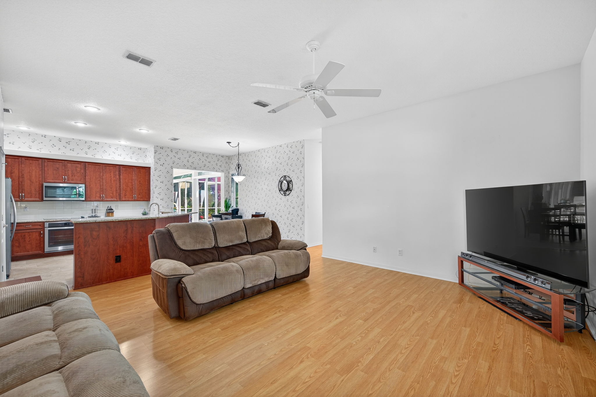 Interiors (11)
