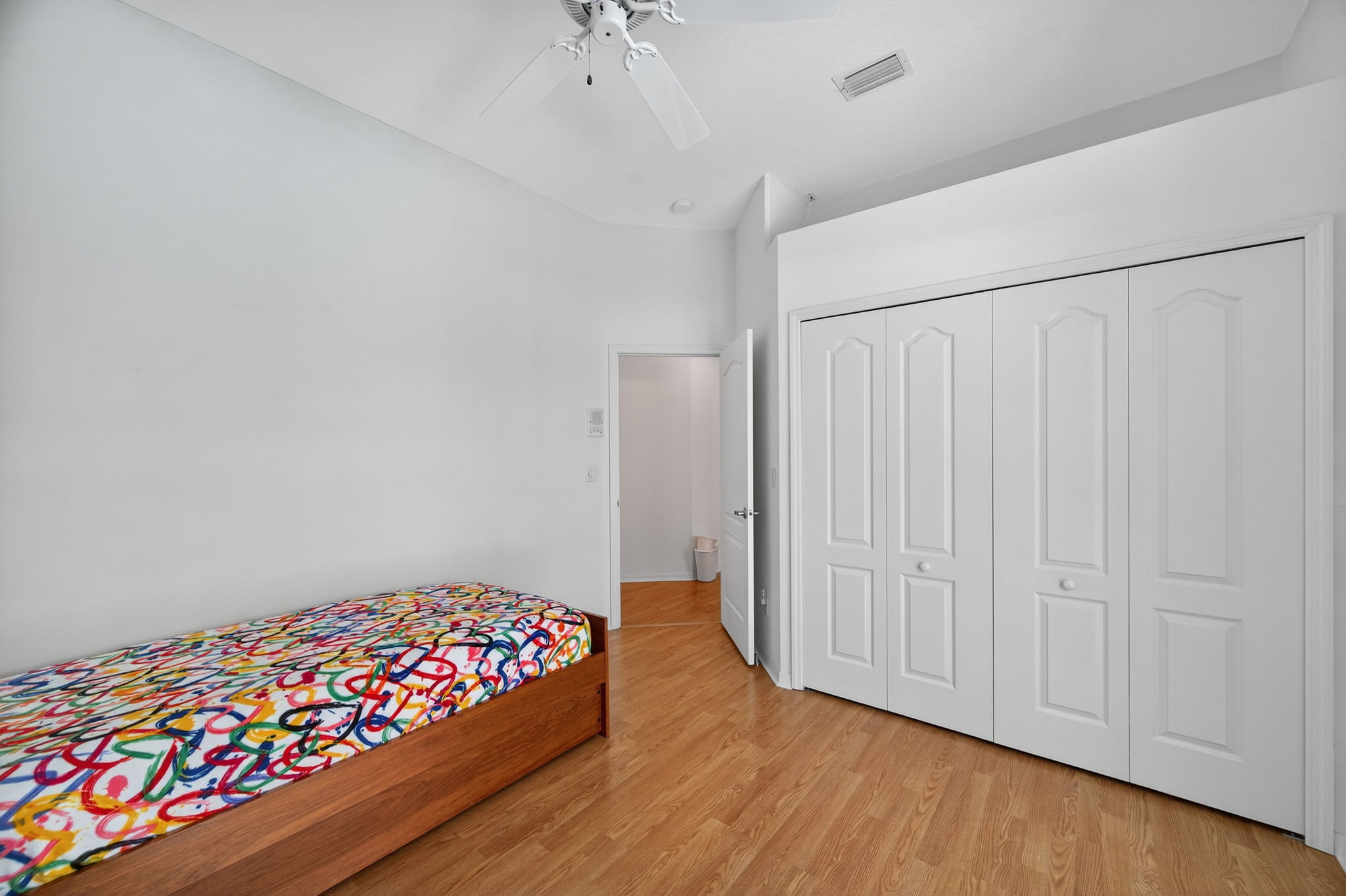 Interiors (34)