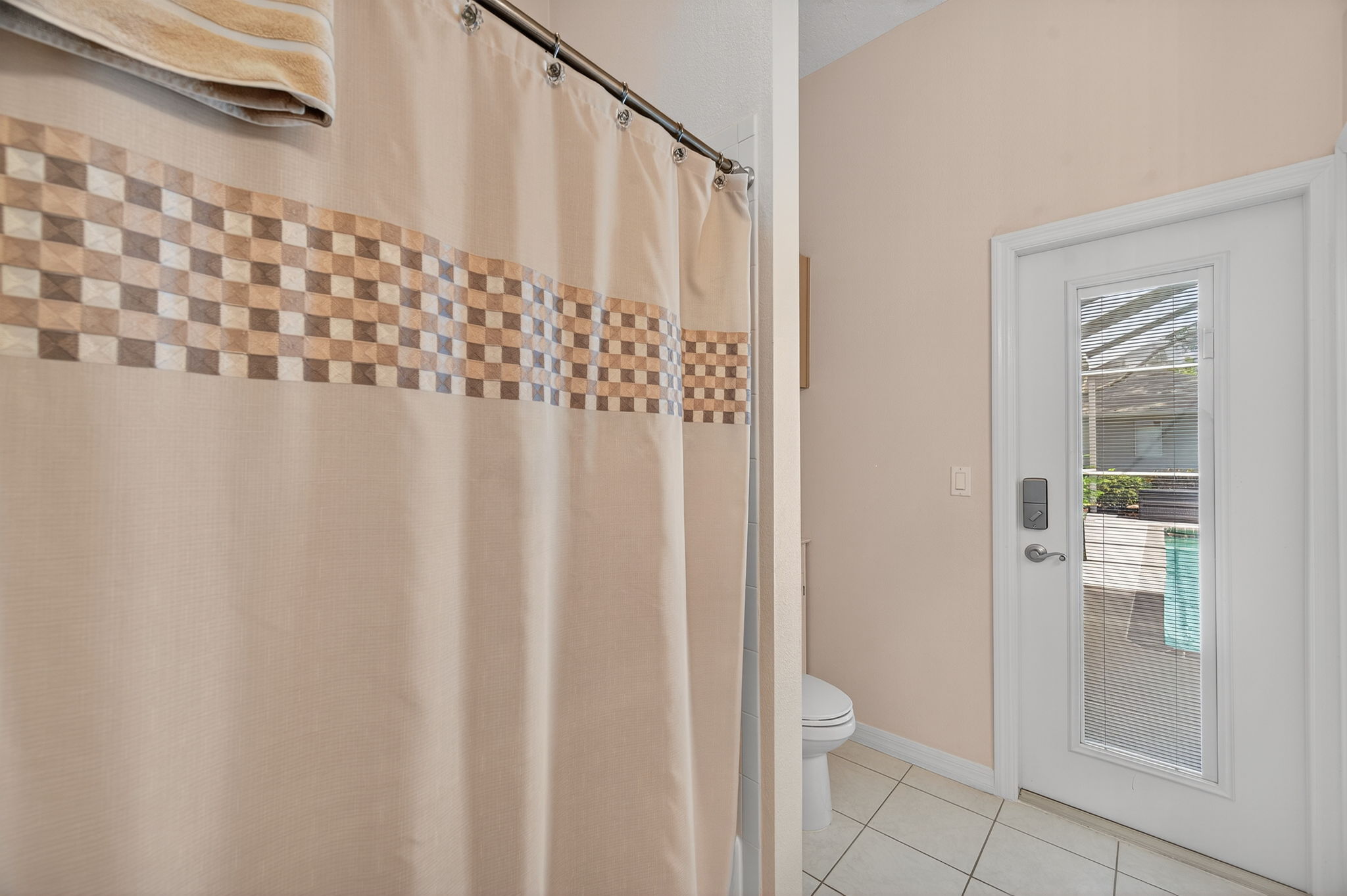 Interiors (37)