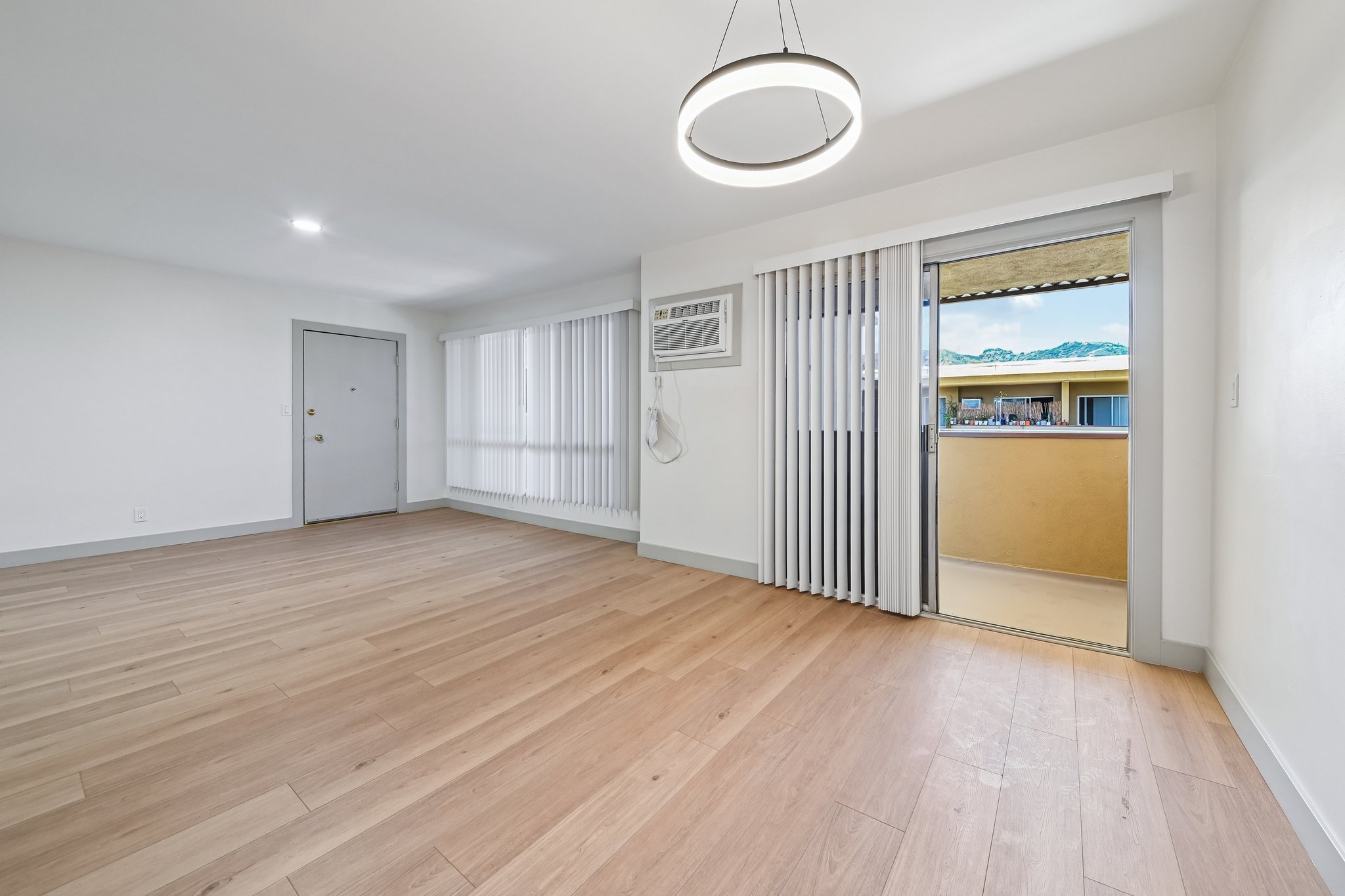 1342 N Fuller Ave Unit 303-S0805-004.jpg