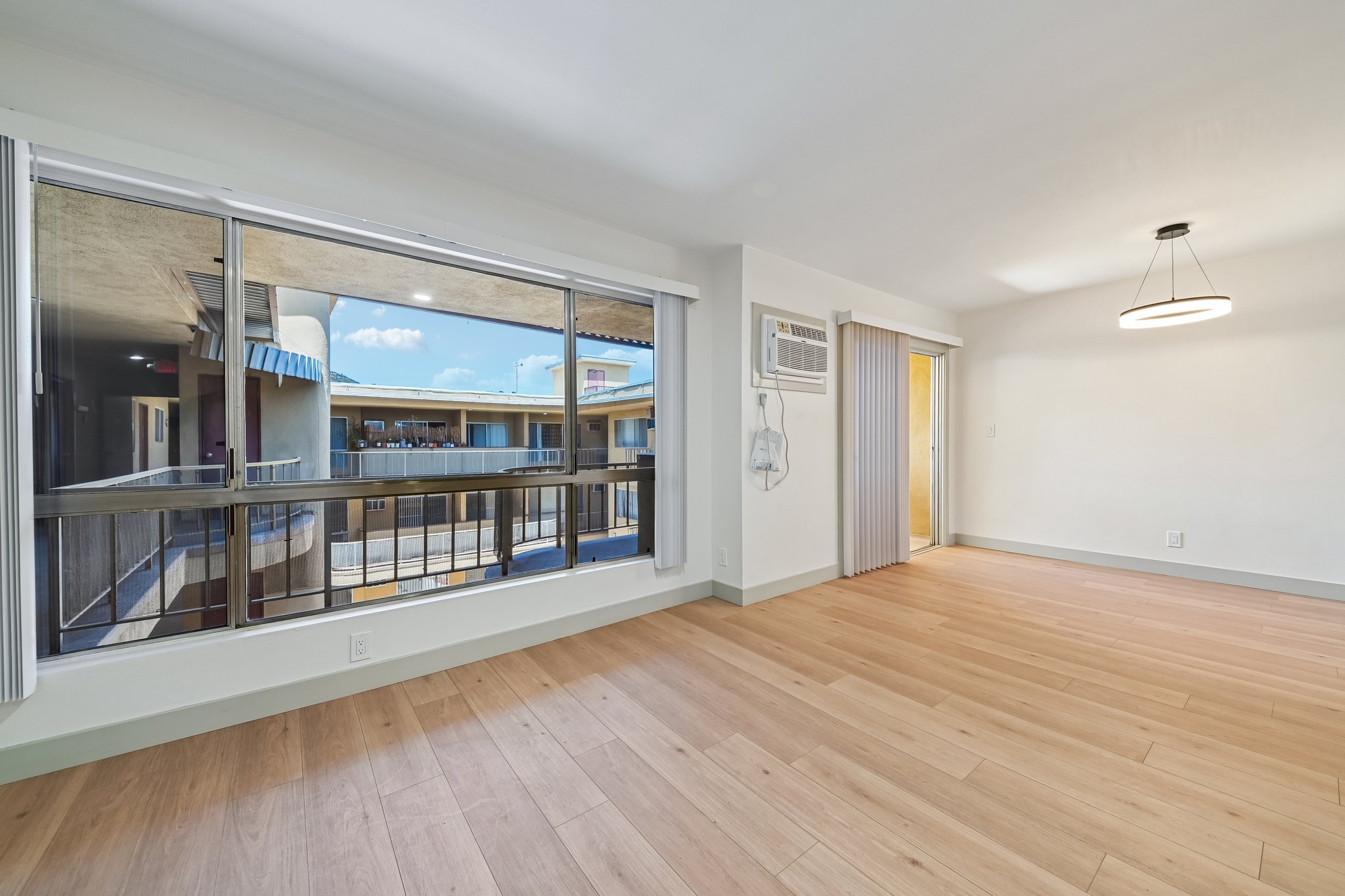 1342 N Fuller Ave Unit 303-S0805-005.jpg