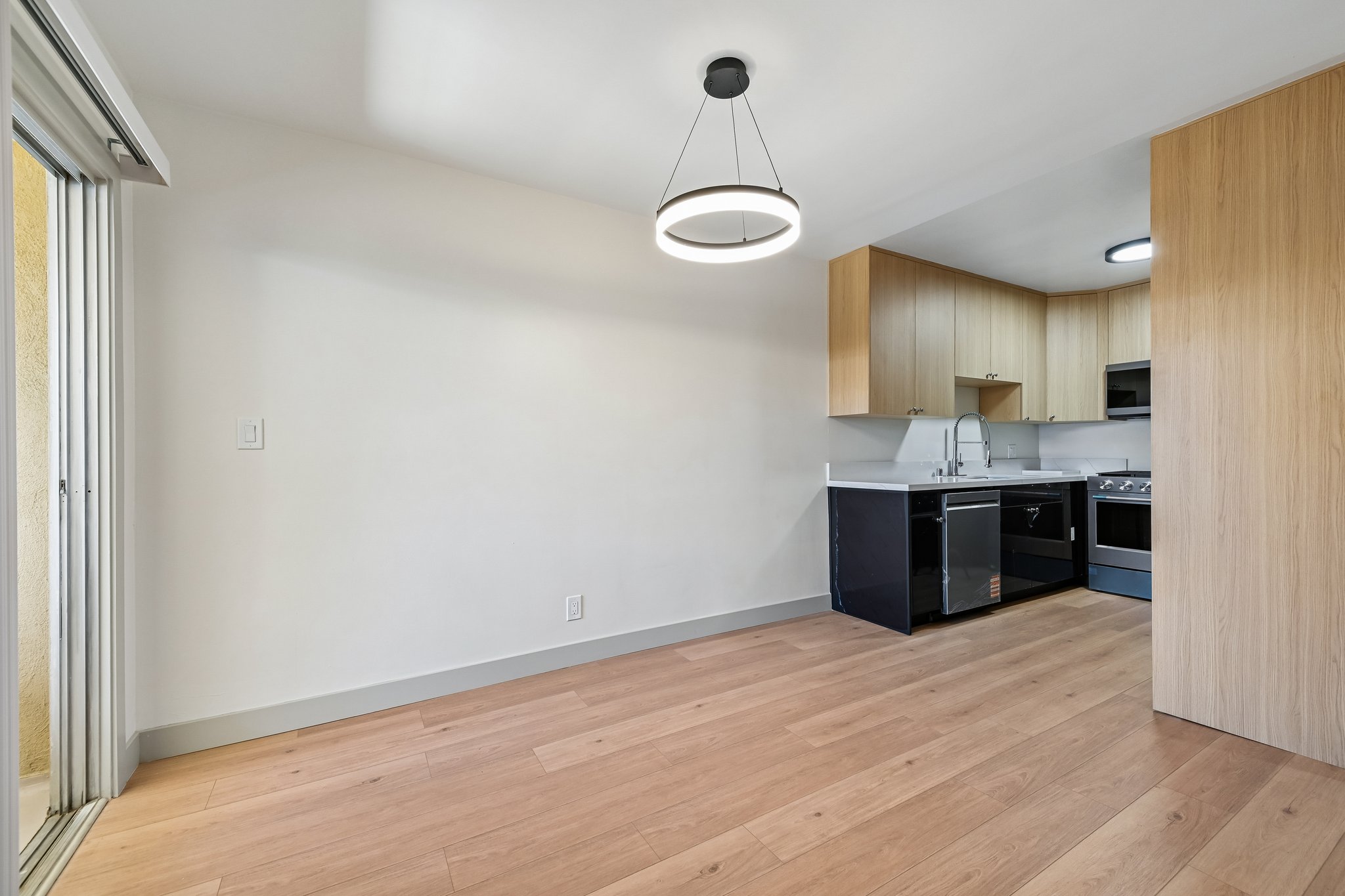 1342 N Fuller Ave Unit 303-S0805-007.jpg