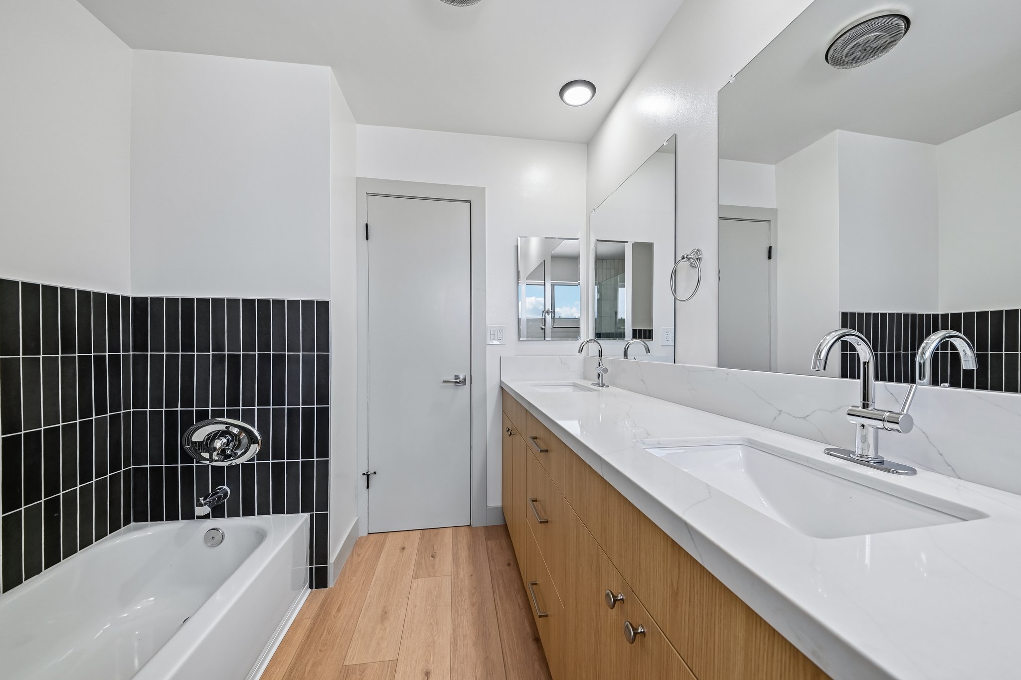 1342 N Fuller Ave Unit 303-S0805-014.jpg