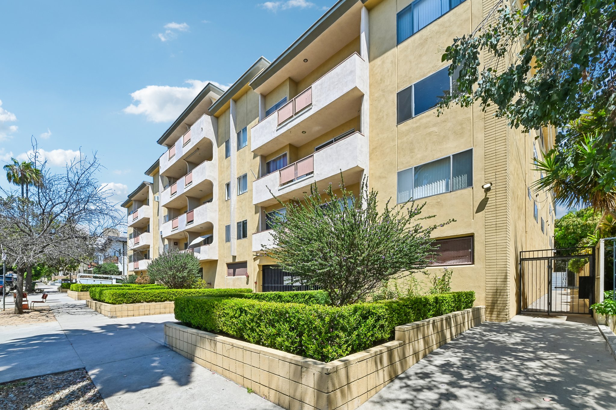 1342 N Fuller Ave Unit 303-S0805-022.jpg