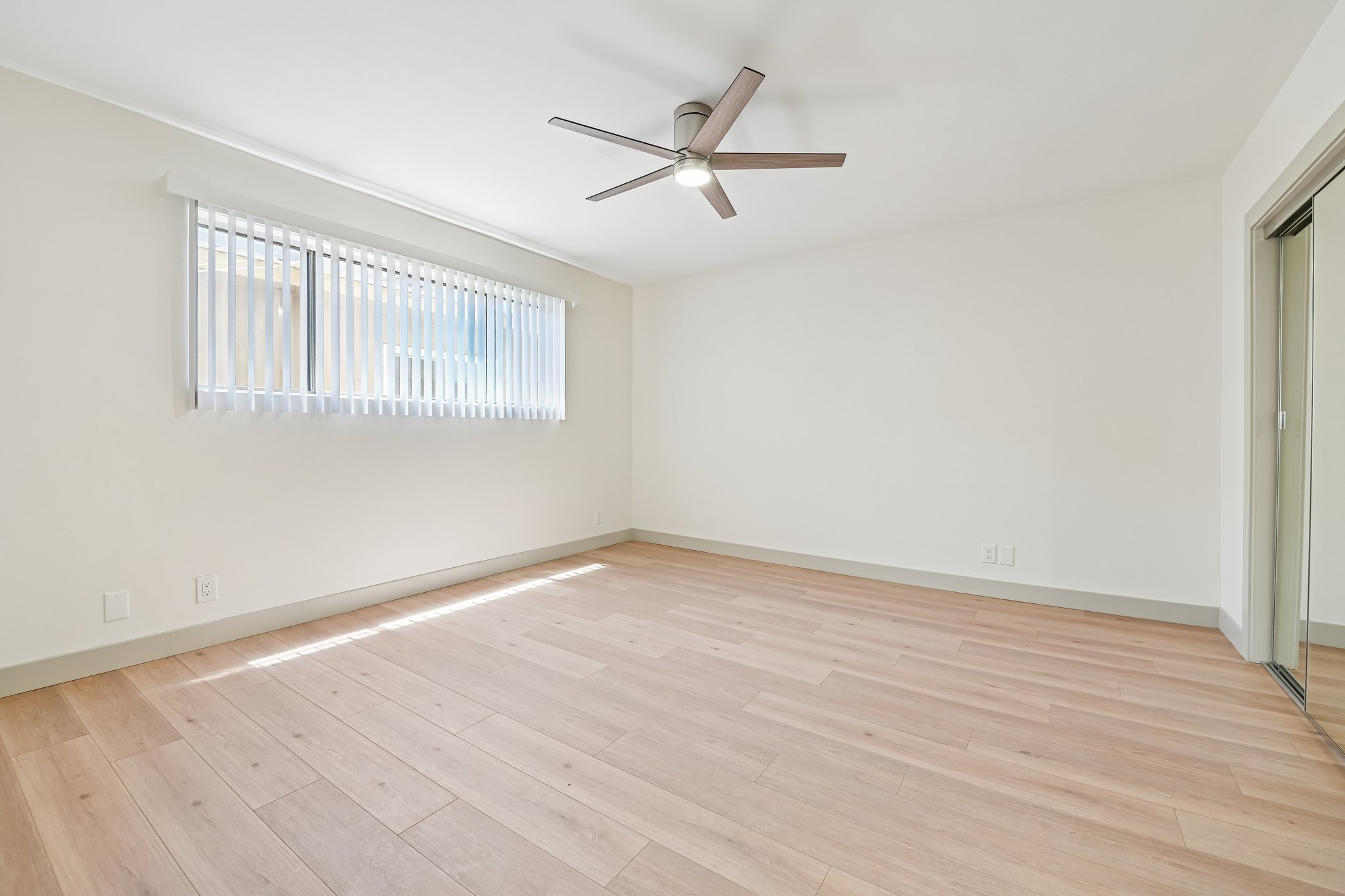 1342 N Fuller Ave Unit 103-S0805-001.jpg