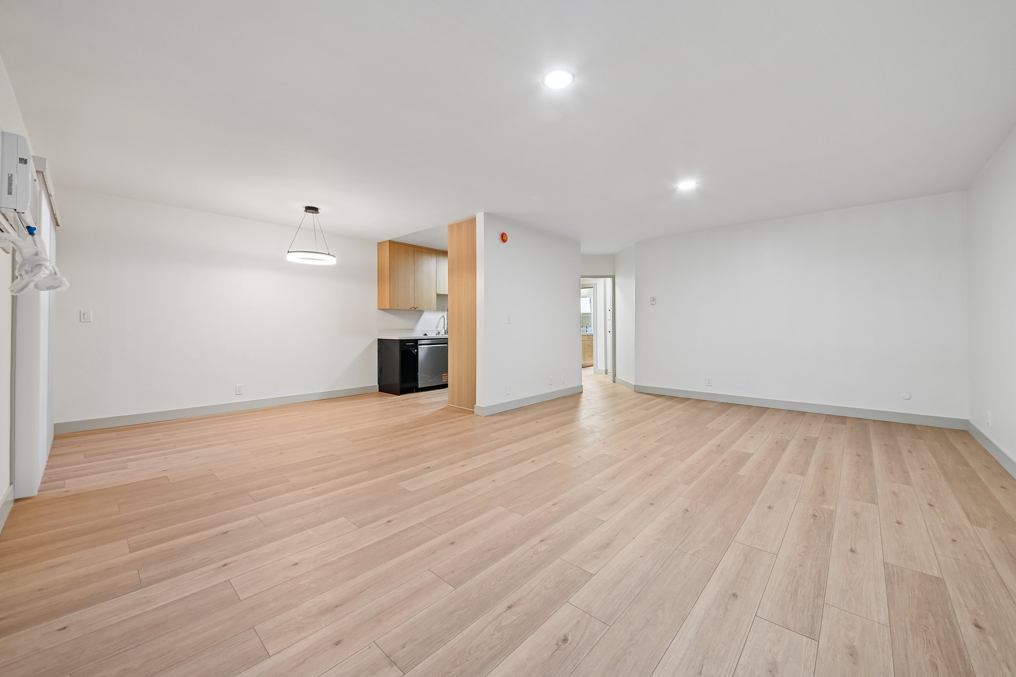 1342 N Fuller Ave Unit 103-S0805-007.jpg