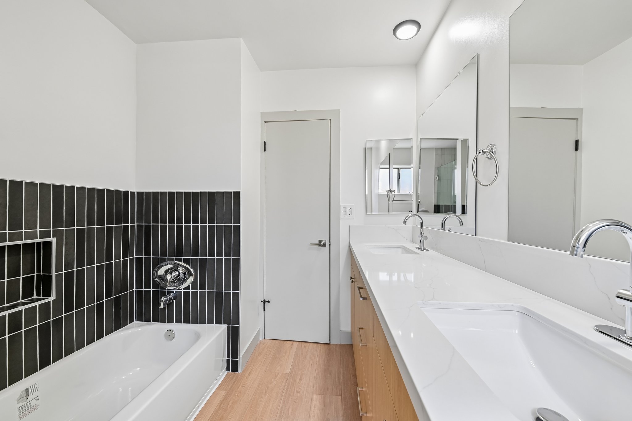 1342 N Fuller Ave Unit 103-S0805-015.jpg