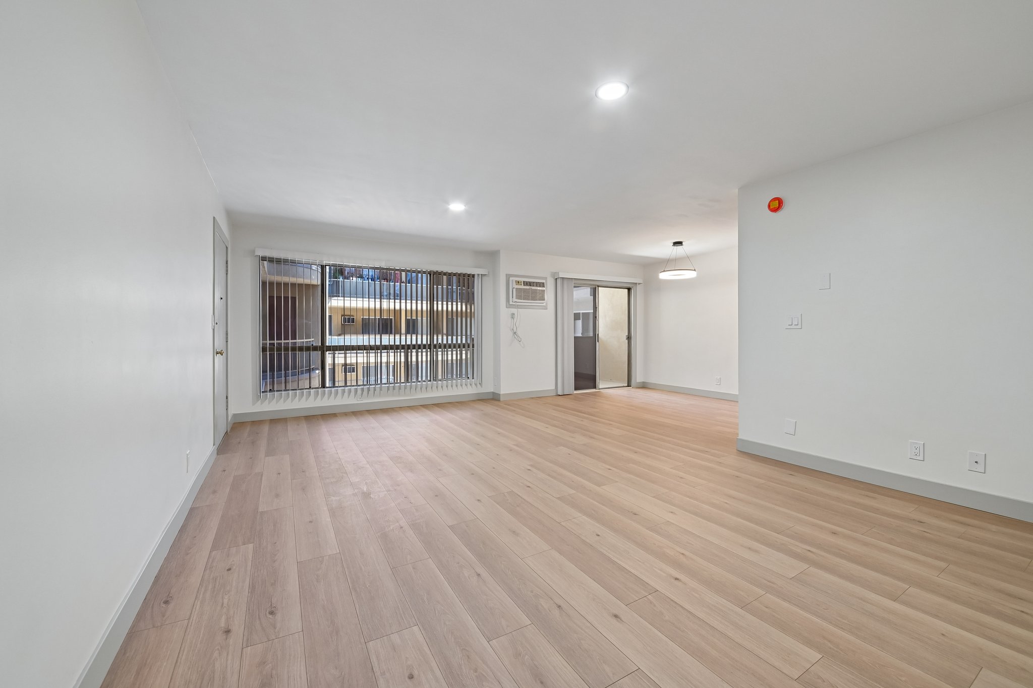 1342 N Fuller Ave Unit 203-S0805-002.jpg