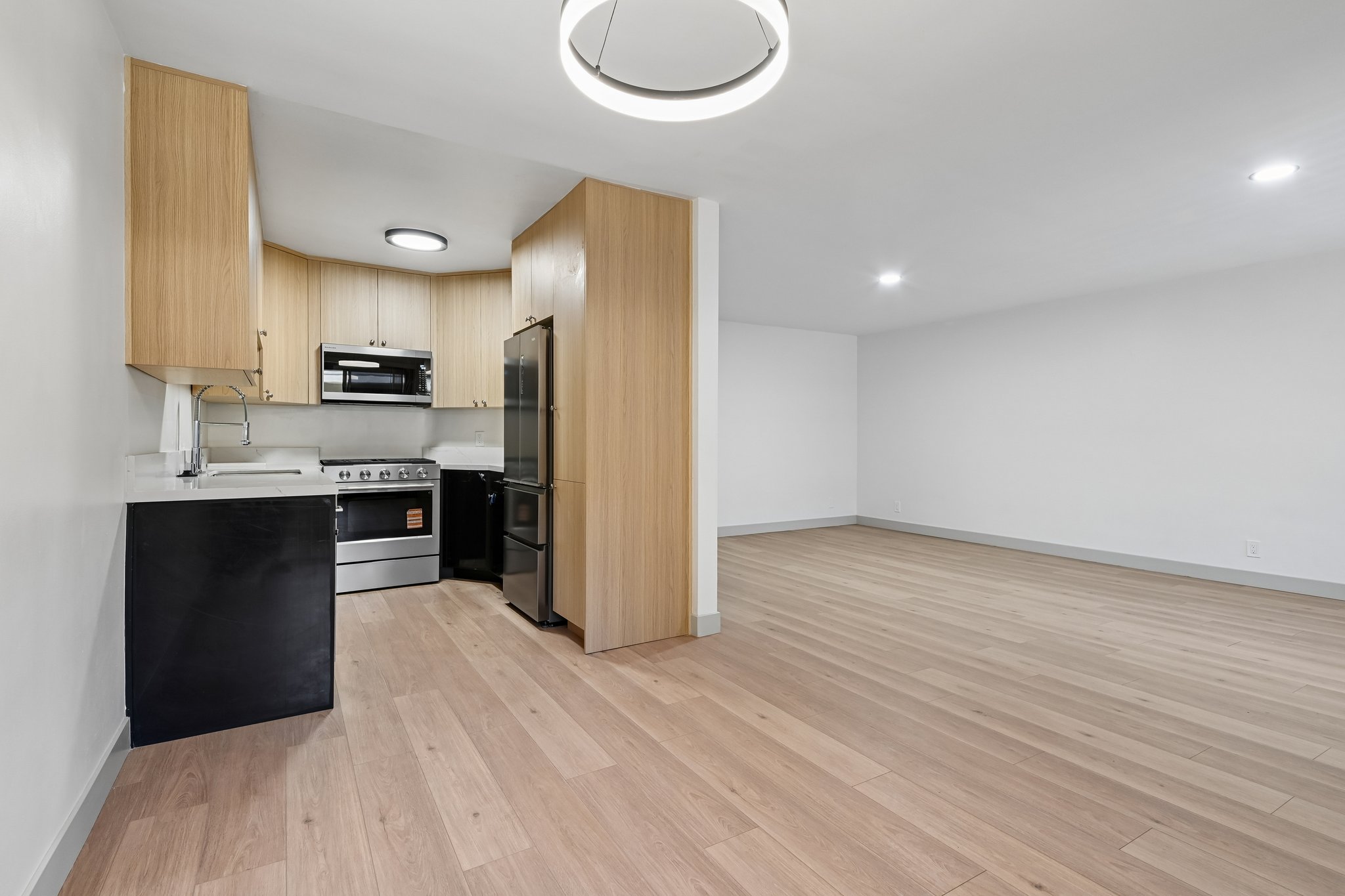 1342 N Fuller Ave Unit 203-S0805-008.jpg