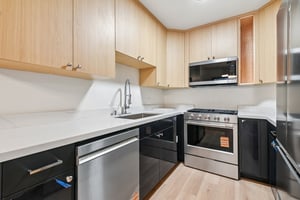 1342 N Fuller Ave Unit 103-S0805-010.jpg