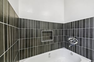 1342 N Fuller Ave Unit 103-S0805-014.jpg