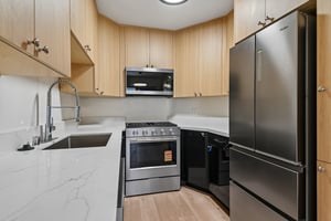1342 N Fuller Ave Unit 203-S0805-009.jpg