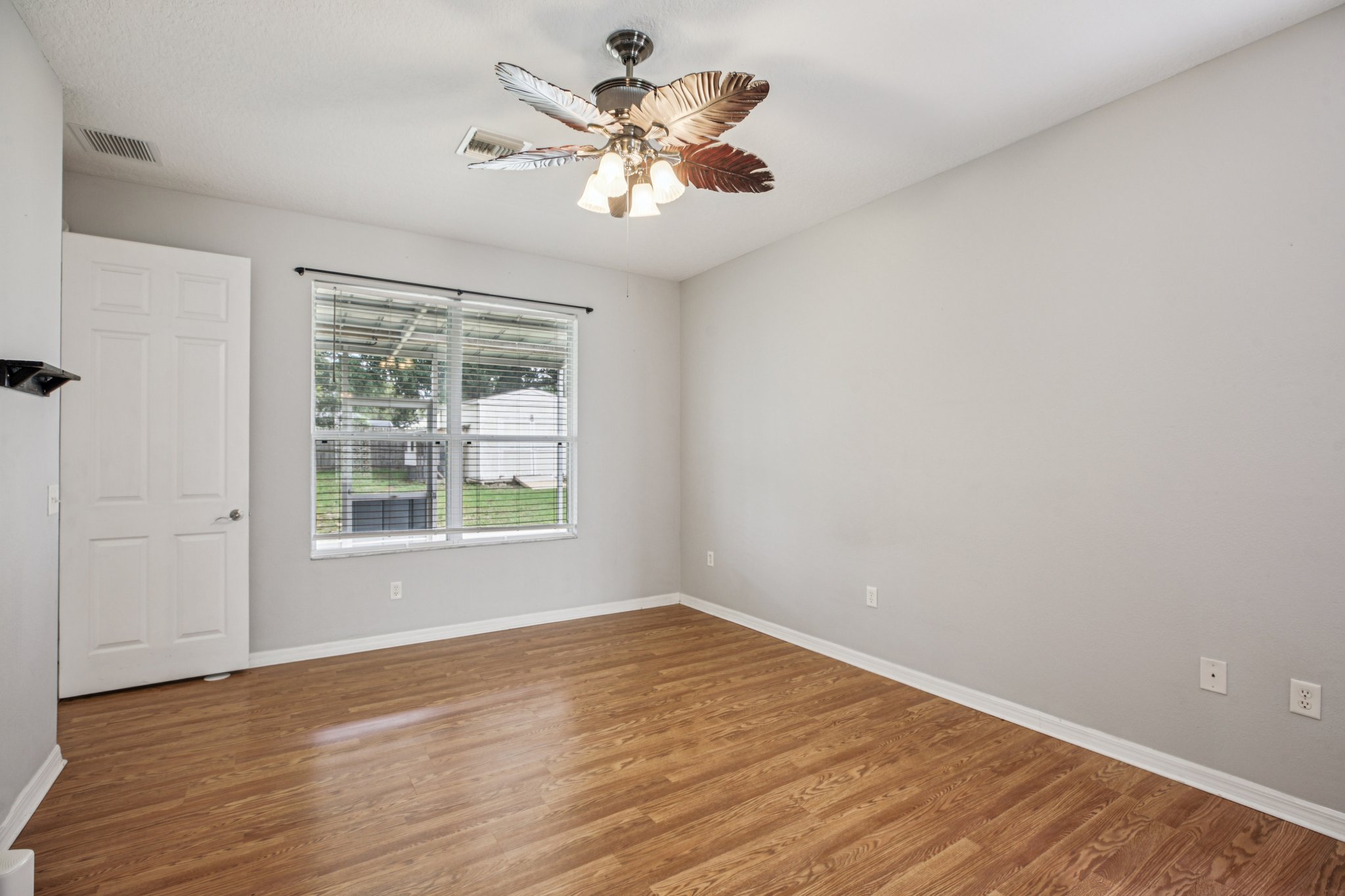Biscayne Dr-S2508-027.jpg
