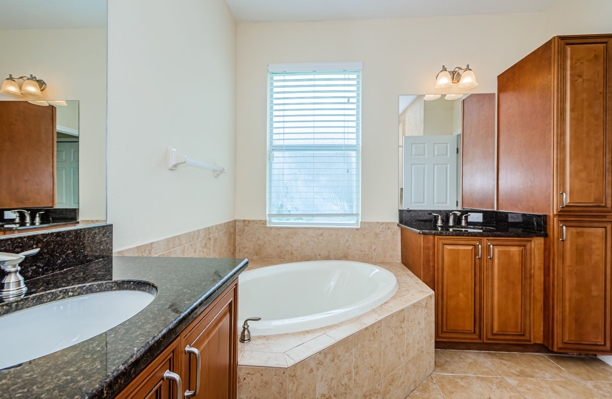 Primary Bathroom 1C