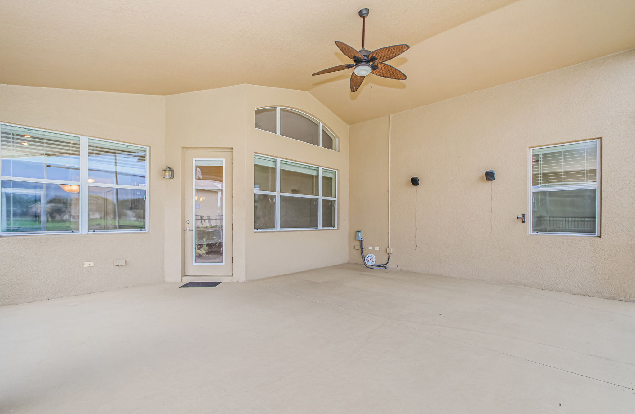 Patio 1B