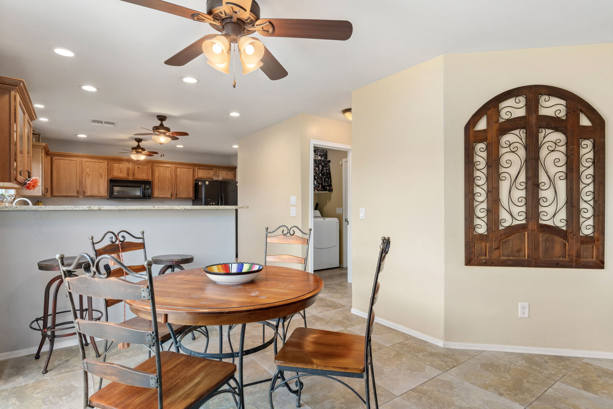 Kitchen/Breakfast Area