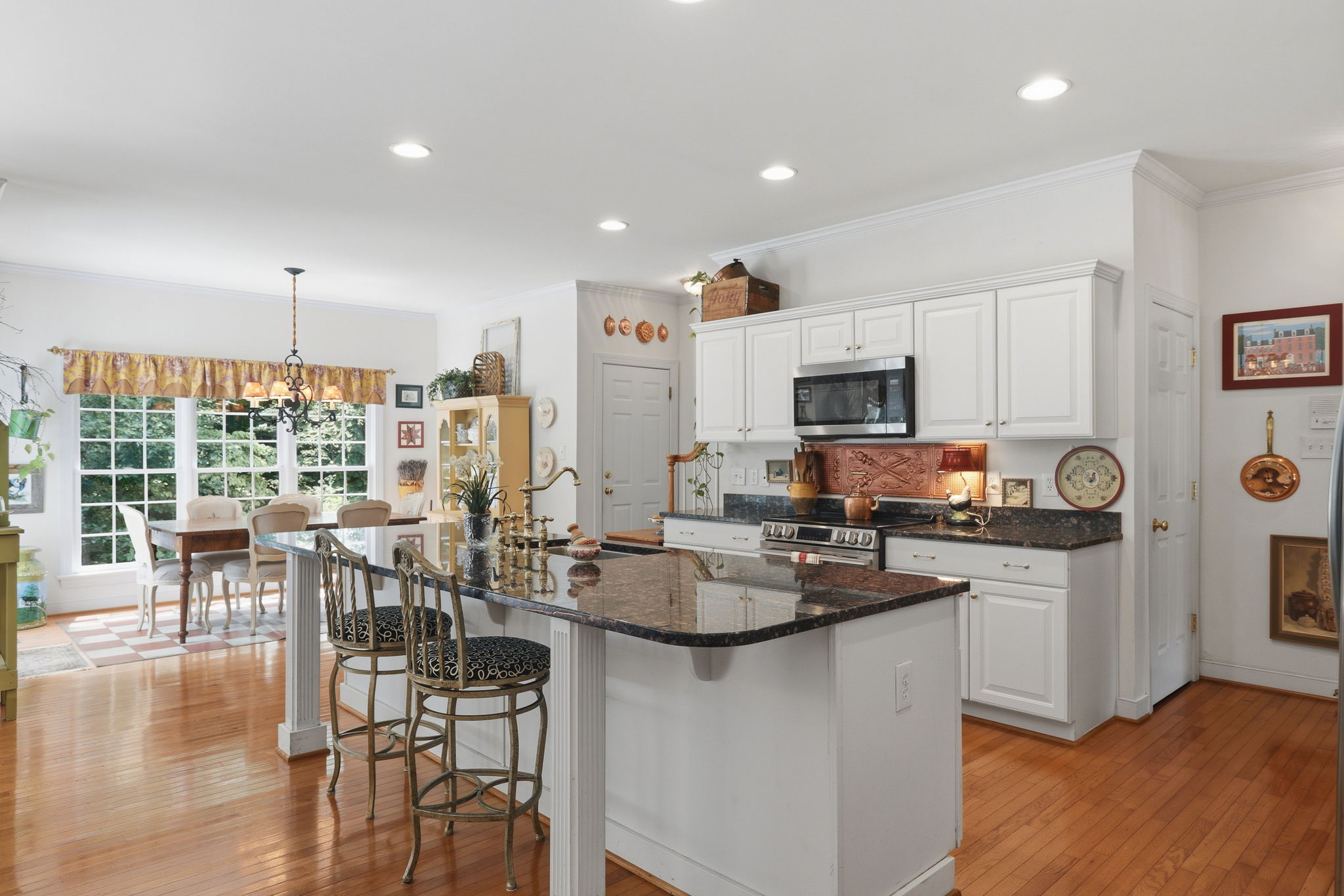 14-Kitchen