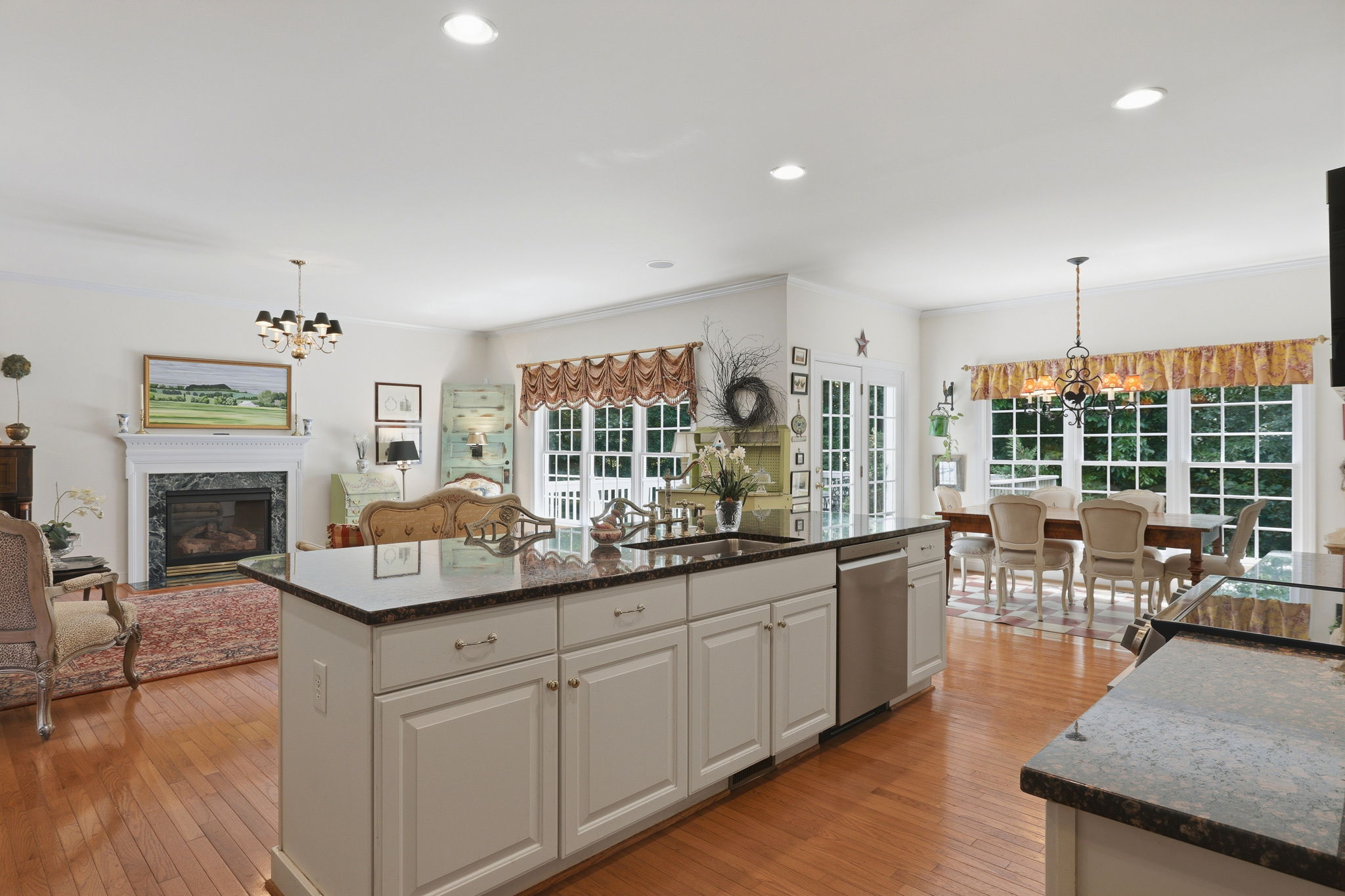 17-Kitchen
