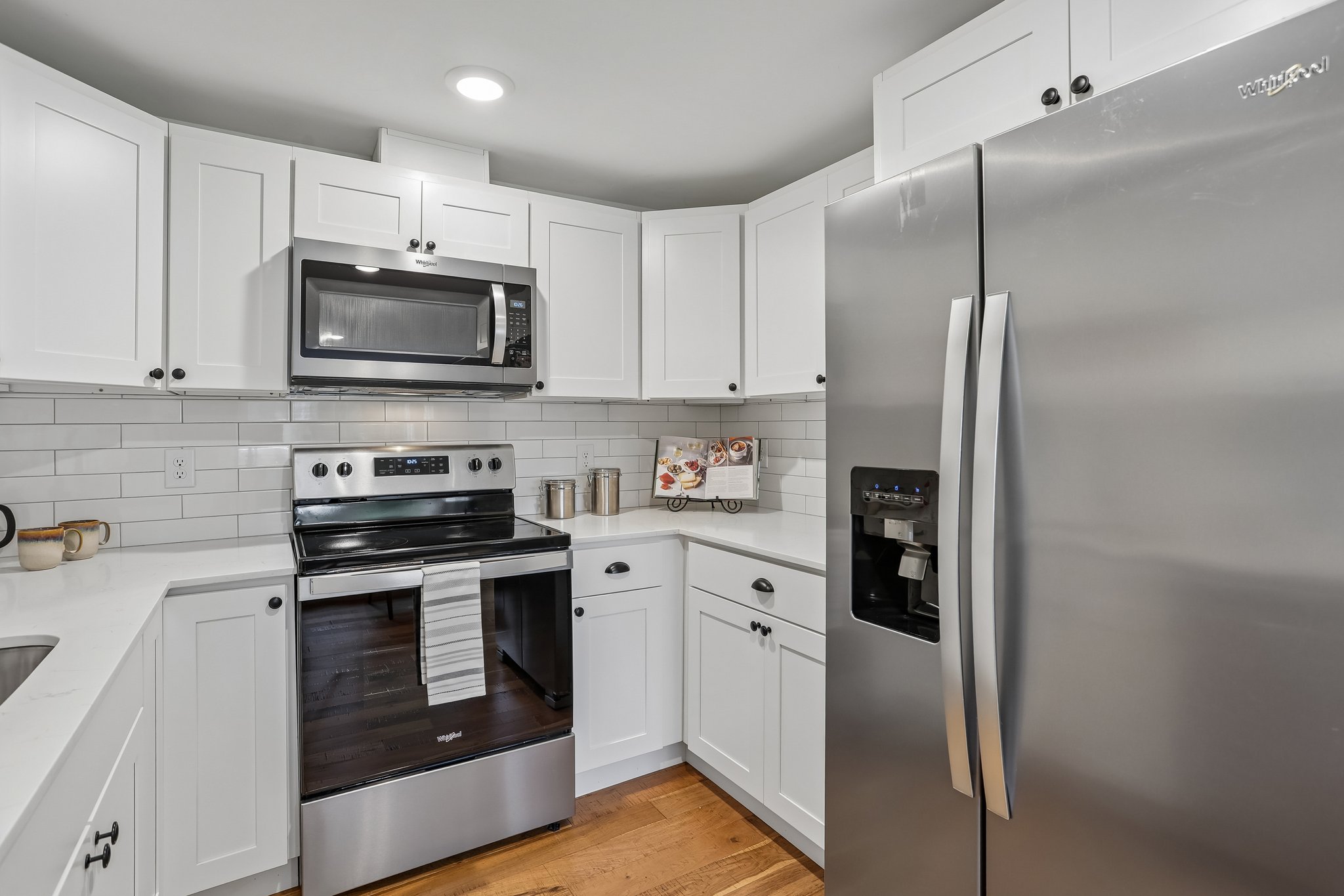 6th Ave S-S2904-013.jpg