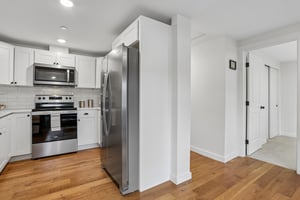 6th Ave S-S2904-014.jpg