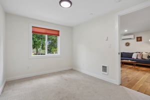 6th Ave S-S2904-016.jpg