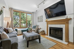 1343 N Leavitt St 2 - 090525_001