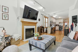 1343 N Leavitt St 2 - 090525_002