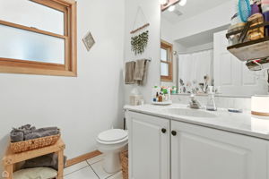 1343 N Leavitt St 2 - 090525_007