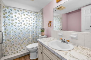 Bathroom1a