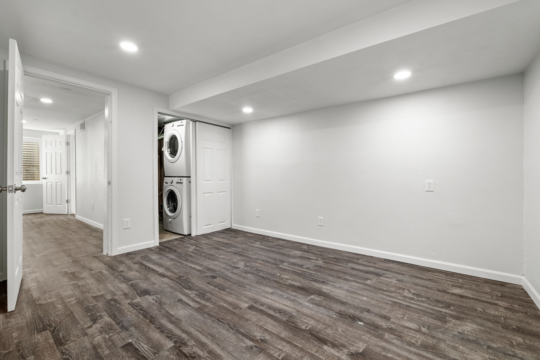 Basment Den 1