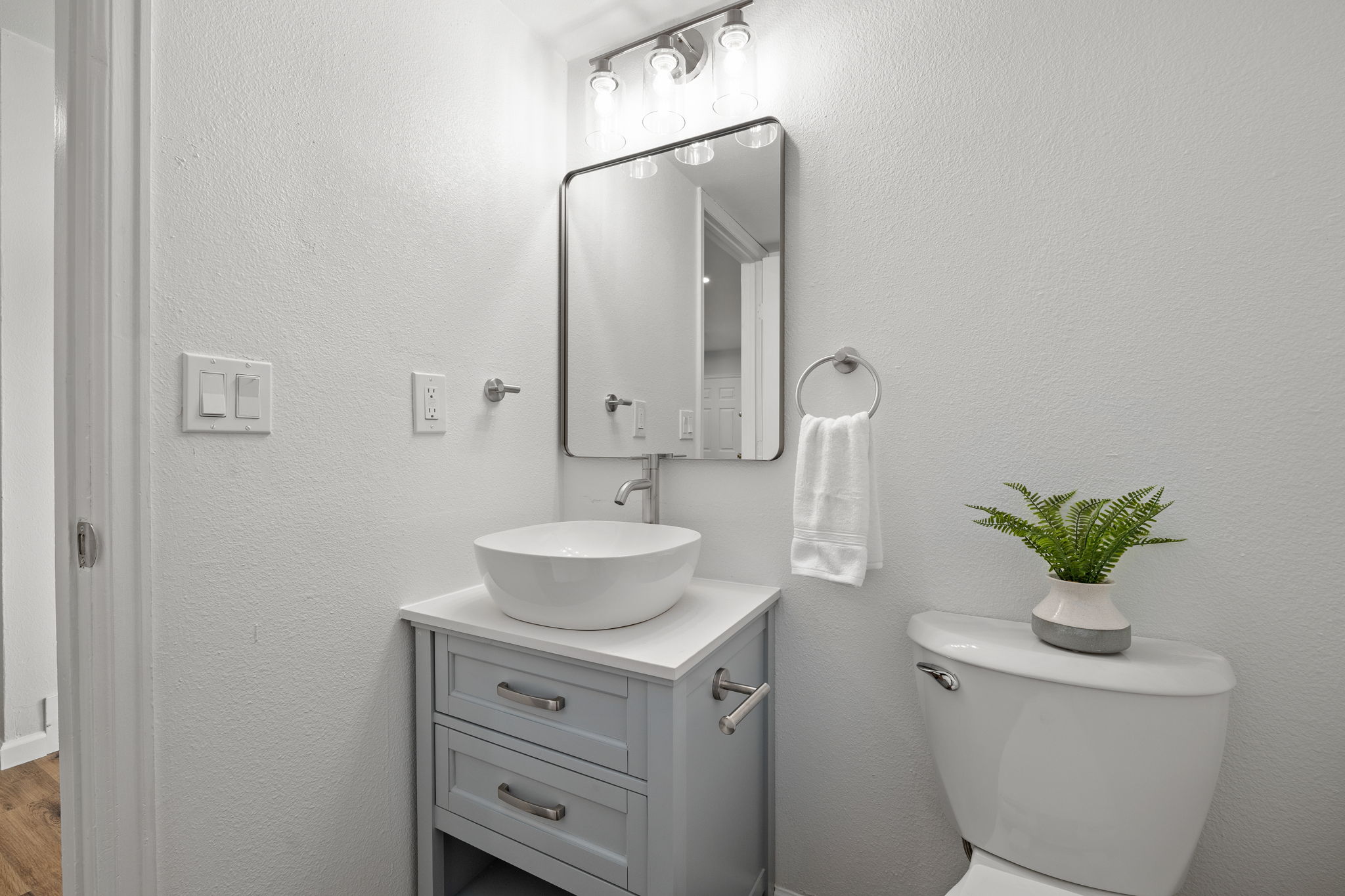 Powder Room 2