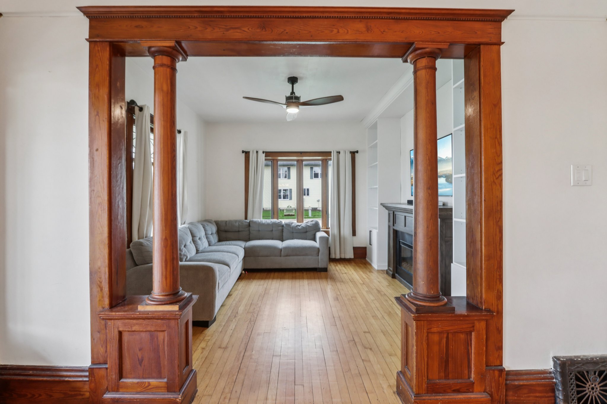 Mills St-S1404-009.jpg