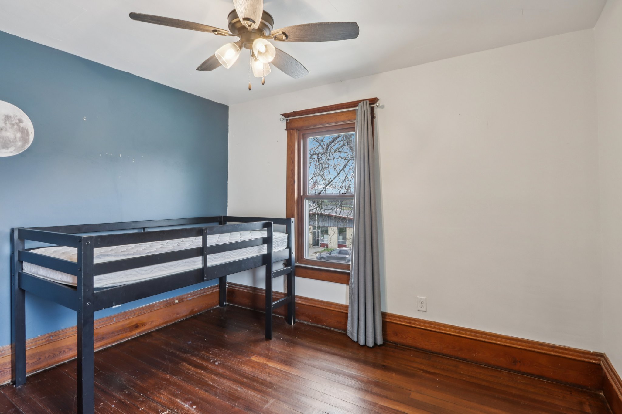 Mills St-S1404-024.jpg