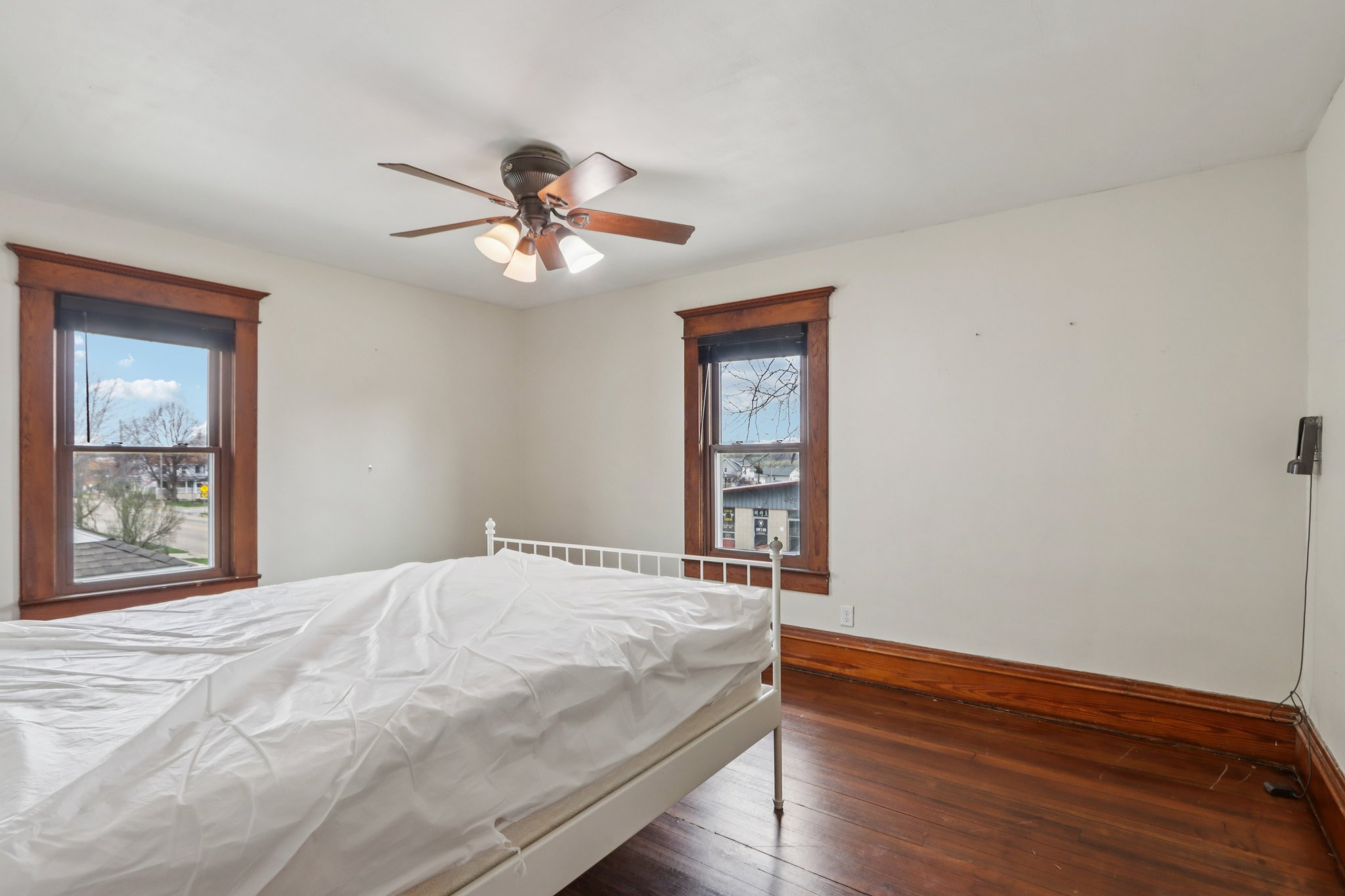 Mills St-S1404-030.jpg