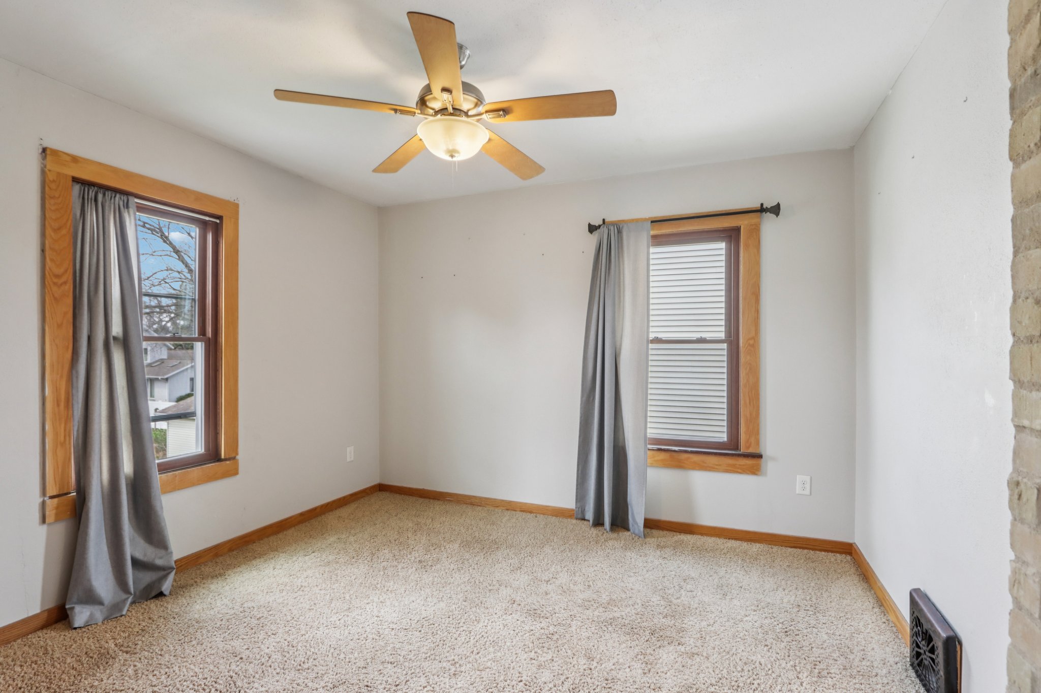 Mills St-S1404-033.jpg