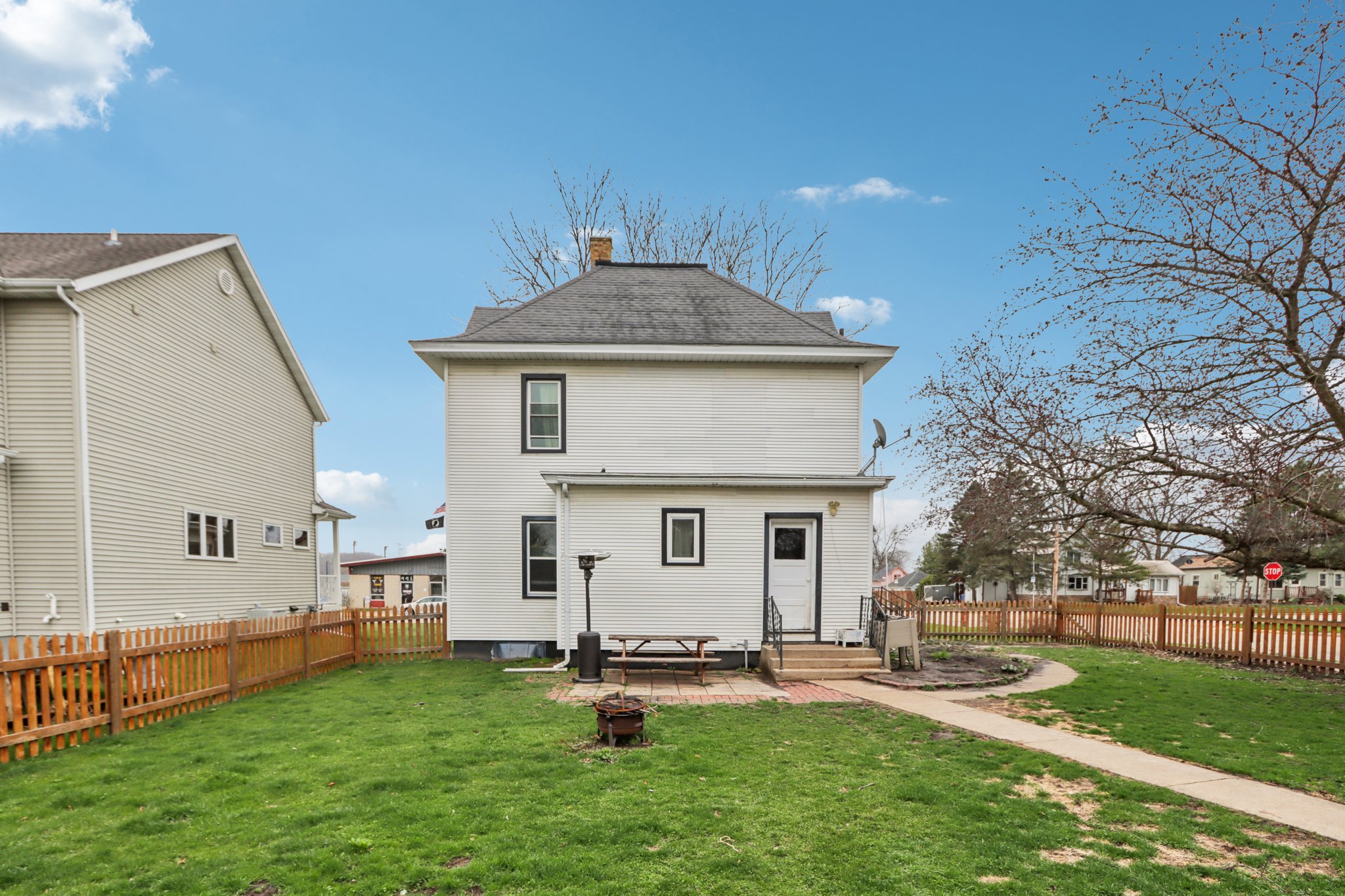 Mills St-S1404-043.jpg