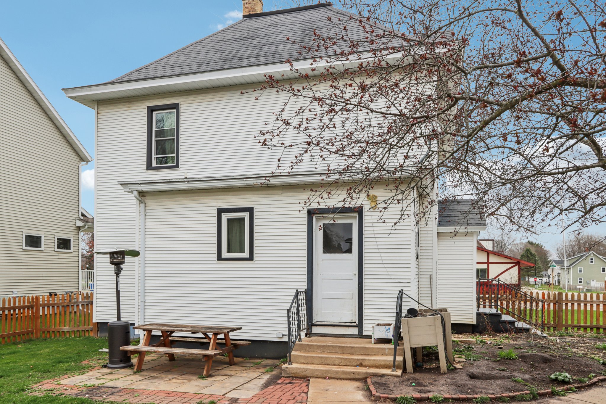 Mills St-S1404-044.jpg