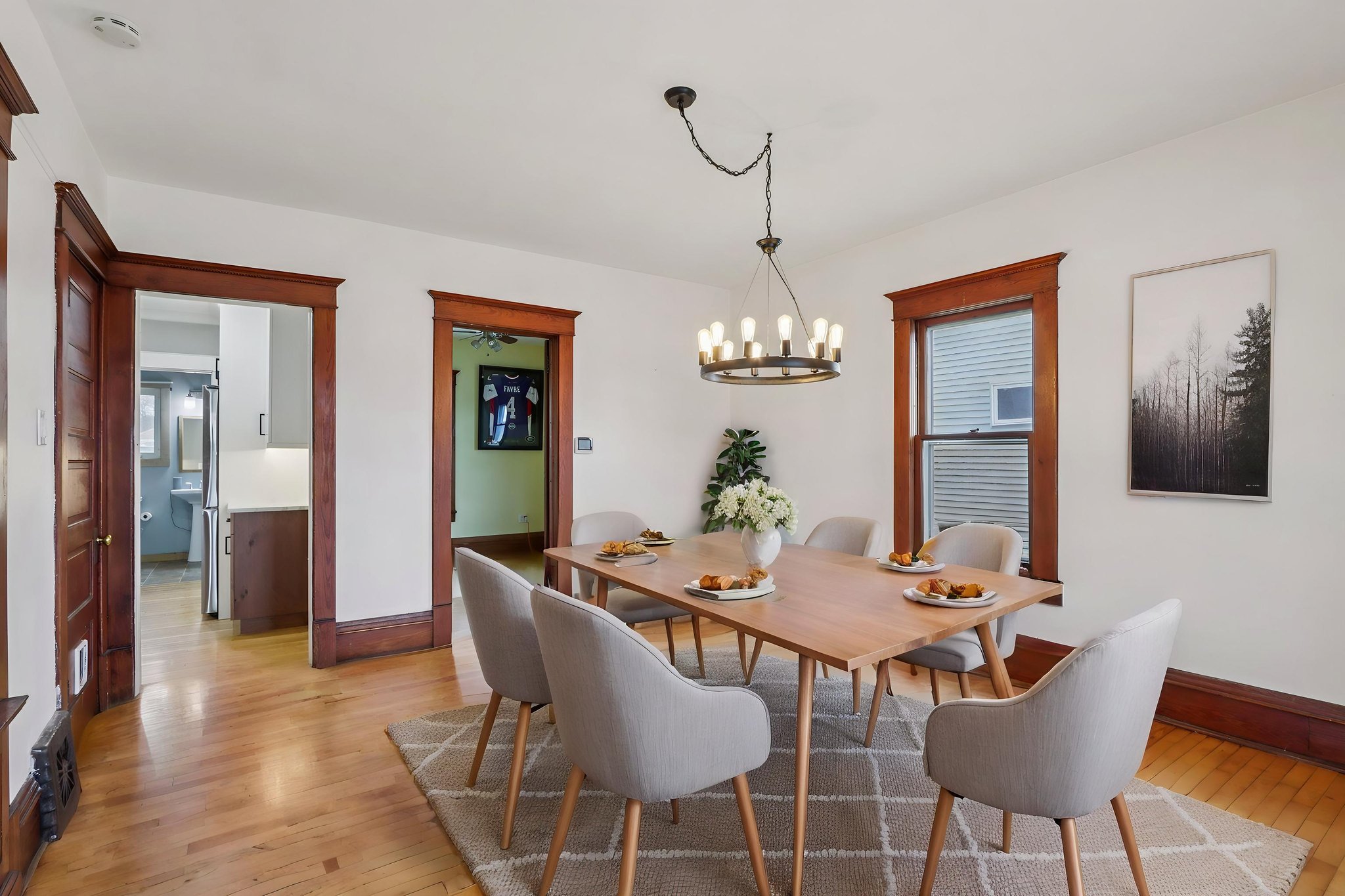 Mills St-S1404-016 virtually staged.jpeg