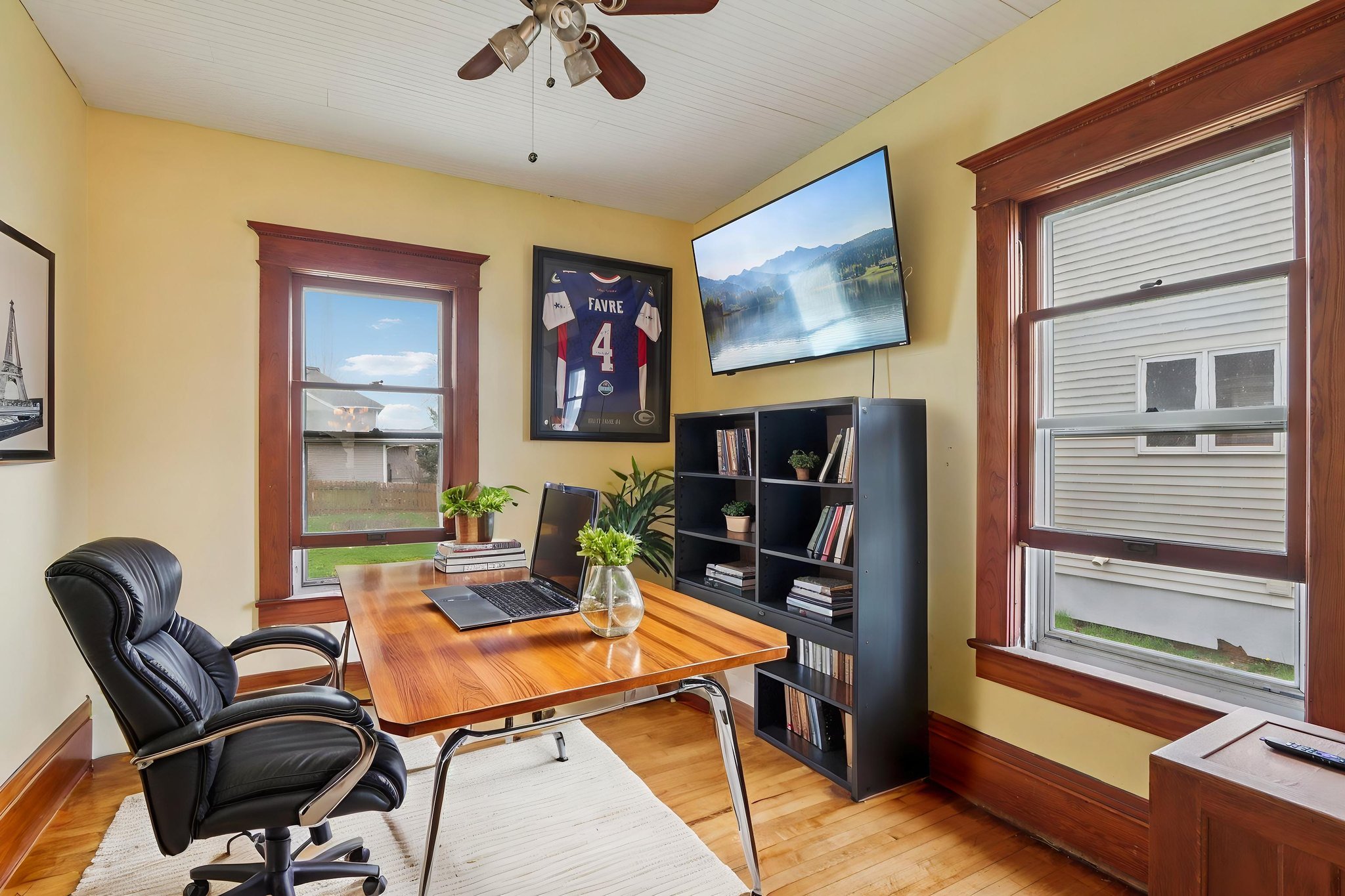 Mills St-S1404-022 virtually staged.jpeg